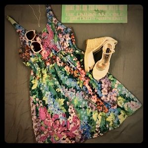 Lulumari Anthropologie floral embroidered dress M